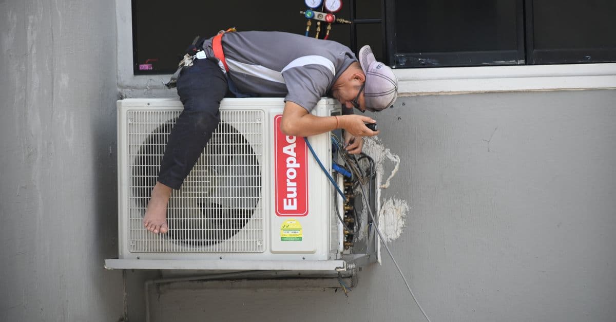 HVAC & Air Conditioning at work